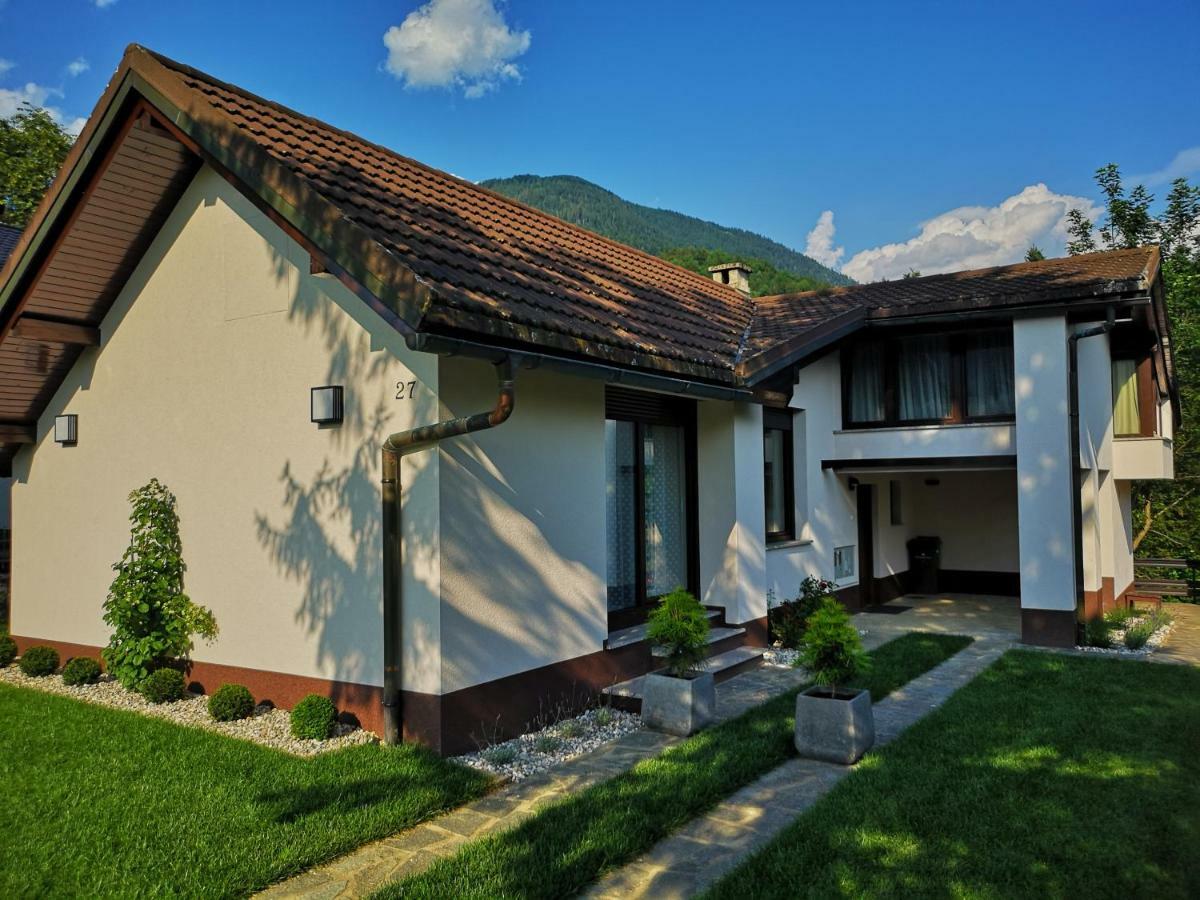 Holiday House Red Deer Preddvor Buitenkant foto